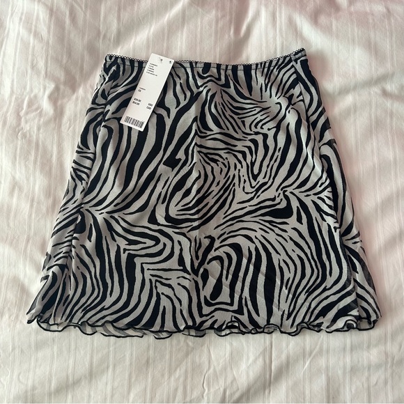 NWT urban outfitters mesh mini skirt - Picture 1 of 4